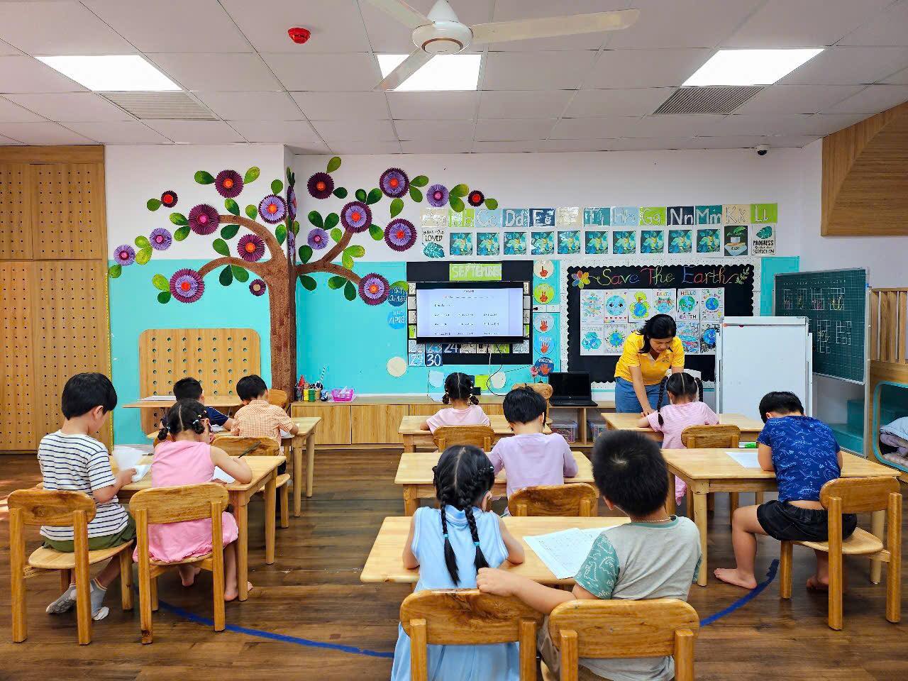 Trường mầm non Green Island được trang bị hệ thống phòng cháy , chữa cháy hiện đại